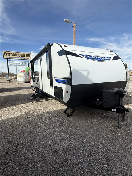 2022 Forest River Salem 260RTX PLATINUM   - Photo 1 - Hatch, NM 87937
