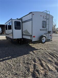 2019 Winnebago Minnie Plus 27RBDS - Photo 4 - Hatch, NM 87937