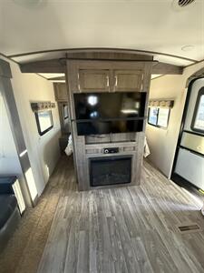 2019 Winnebago Minnie Plus 27RBDS - Photo 7 - Hatch, NM 87937