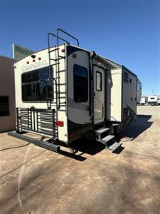 2017 Coachmen Chaparral Lite 28RLS   - Photo 3 - Hatch, NM 87937