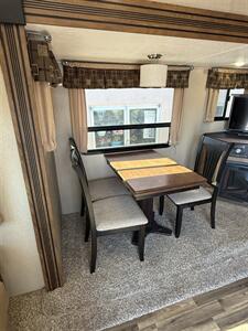 2017 Coachmen Chaparral Lite 28RLS   - Photo 7 - Hatch, NM 87937