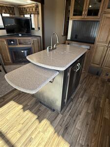 2017 Coachmen Chaparral Lite 28RLS   - Photo 9 - Hatch, NM 87937