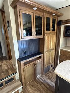 2017 Coachmen Chaparral Lite 28RLS   - Photo 11 - Hatch, NM 87937