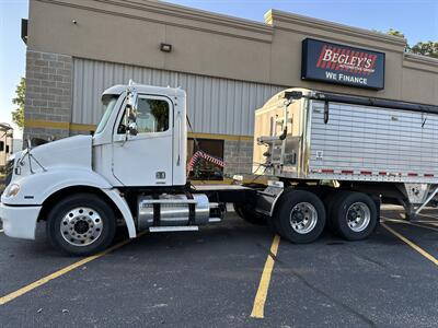 2006 Freightliner Columbia 112   - Photo 3 - Elkhart, IN 46514