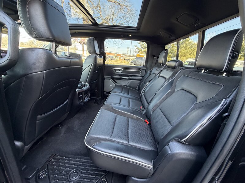 2025 RAM 1500 Laramie - Photo 14 - Elkhart, IN 46514