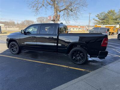 2025 RAM 1500 Laramie - Photo 4 - Elkhart, IN 46514