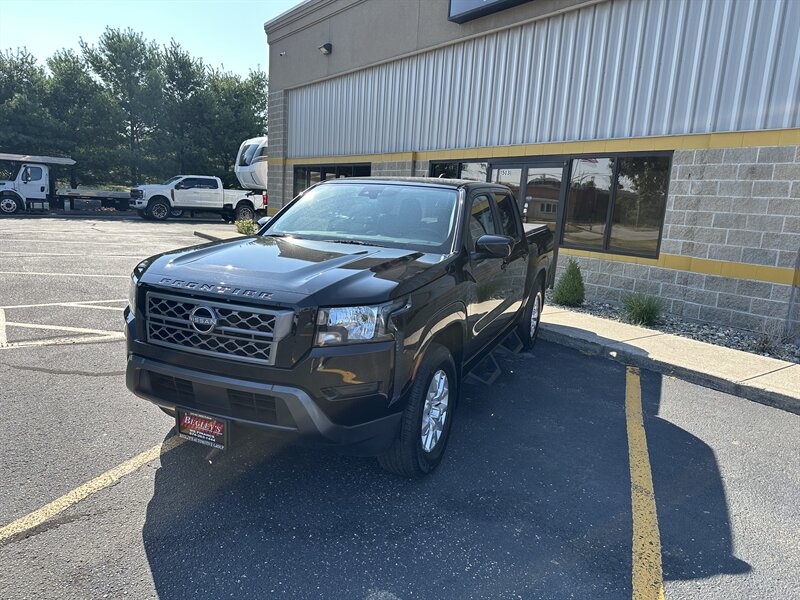2022 Nissan Frontier S   - Photo 1 - Elkhart, IN 46514