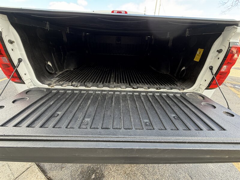 2018 Chevrolet Silverado 2500HD LT - Photo 25 - Elkhart, IN 46514