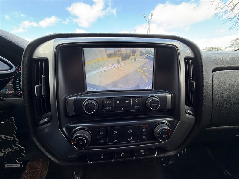 2018 Chevrolet Silverado 2500HD LT - Photo 16 - Elkhart, IN 46514