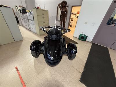 2015 CAN-AM ROADSTER - Photo 4 - Elkhart, IN 46514