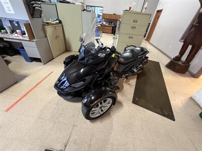 2015 CAN-AM ROADSTER - Photo 5 - Elkhart, IN 46514