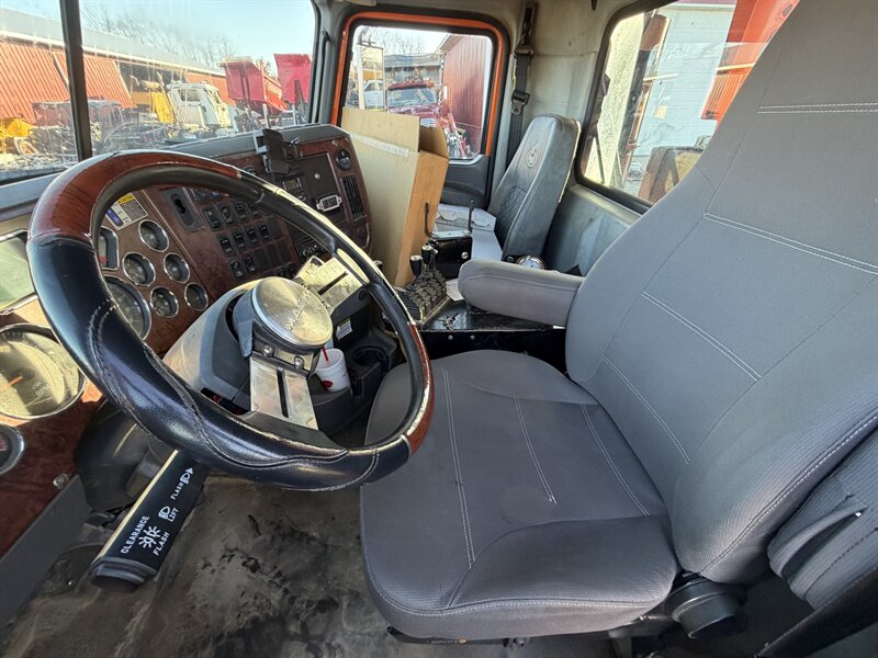 2009 Mack GU800 Granite - Photo 13 - Elkhart, IN 46514