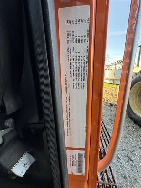 2009 Mack GU800 Granite - Photo 14 - Elkhart, IN 46514