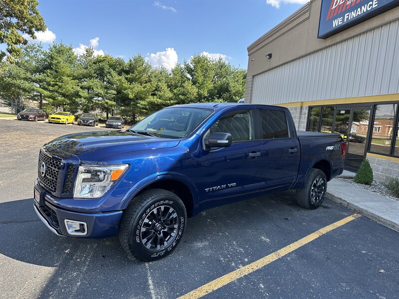 2019 Nissan Titan S  