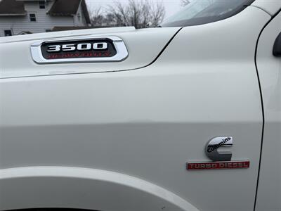 2020 RAM 3500 Laramie - Photo 2 - Elkhart, IN 46514