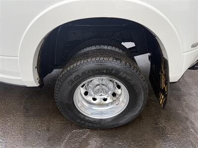 2020 RAM 3500 Laramie - Photo 5 - Elkhart, IN 46514