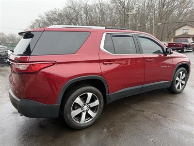 2018 Chevrolet Traverse LT Leather   - Photo 6 - Elkhart, IN 46514