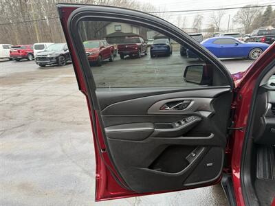 2018 Chevrolet Traverse LT Leather   - Photo 10 - Elkhart, IN 46514