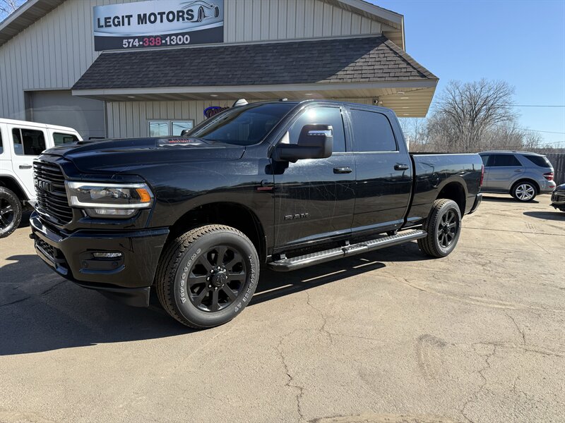 2024 RAM 3500 Laramie   - Photo 1 - Elkhart, IN 46514