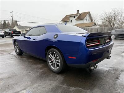 2019 Dodge Challenger SXT   - Photo 5 - Elkhart, IN 46514