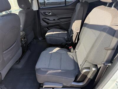 2019 Chevrolet Traverse LT Cloth   - Photo 14 - Elkhart, IN 46514