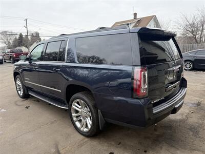 2020 GMC Yukon XL SLT   - Photo 4 - Elkhart, IN 46514