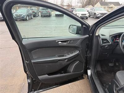 2017 Ford Edge SE - Photo 8 - Elkhart, IN 46514