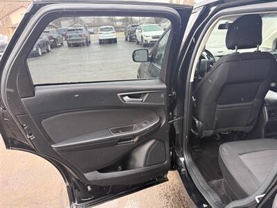 2017 Ford Edge SE - Photo 10 - Elkhart, IN 46514