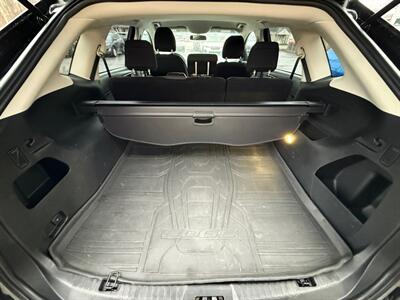 2017 Ford Edge SE - Photo 12 - Elkhart, IN 46514