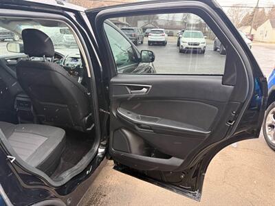 2017 Ford Edge SE - Photo 13 - Elkhart, IN 46514