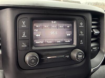 2021 RAM 1500 Big Horn   - Photo 17 - Elkhart, IN 46514