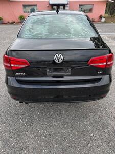2015 Volkswagen Jetta Sport   - Photo 8 - Jacksonville, FL 32208