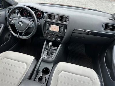 2015 Volkswagen Jetta Sport   - Photo 14 - Jacksonville, FL 32208