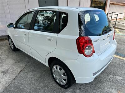 2010 Chevrolet Aveo5 LS   - Photo 6 - Jacksonville, FL 32208