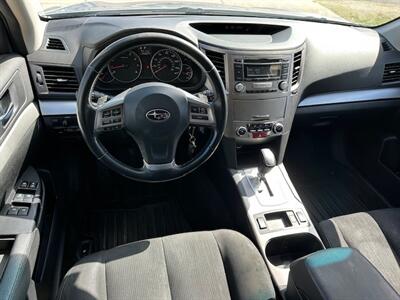 2013 Subaru Outback 2.5i Premium   - Photo 10 - Jacksonville, FL 32211