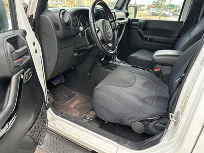 2012 Jeep Wrangler Unlimited Sahara   - Photo 11 - Jacksonville, FL 32208