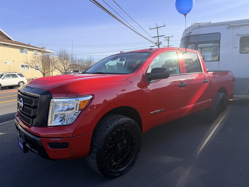2021 Nissan Titan S  