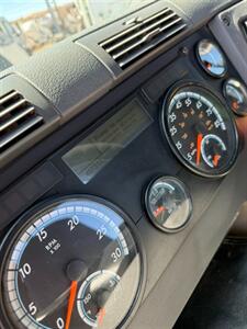 2016 Freightliner Cascadia 1   - Photo 16 - Nogales, AZ 85621