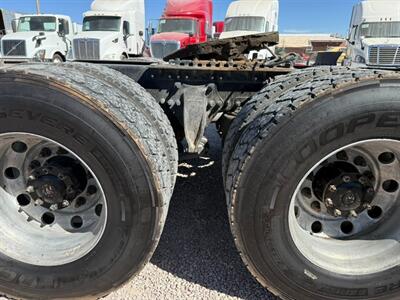 2016 Freightliner Cascadia 1   - Photo 9 - Nogales, AZ 85621