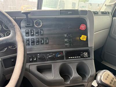 2016 Freightliner Conventional   - Photo 11 - Nogales, AZ 85621