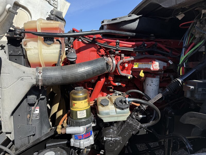 2014 Freightliner Cascadia - Photo 15 - Nogales, AZ 85621