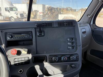 2014 Freightliner Cascadia - Photo 12 - Nogales, AZ 85621