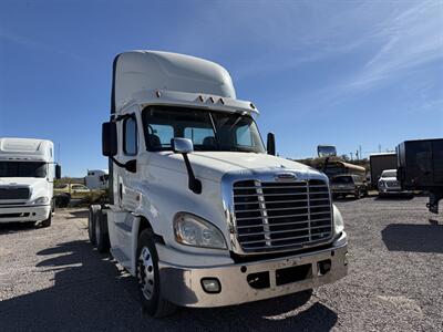 2014 Freightliner Cascadia - Photo 8 - Nogales, AZ 85621