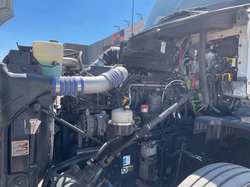 2018 Kenworth T680 - Photo 12 - Nogales, AZ 85621