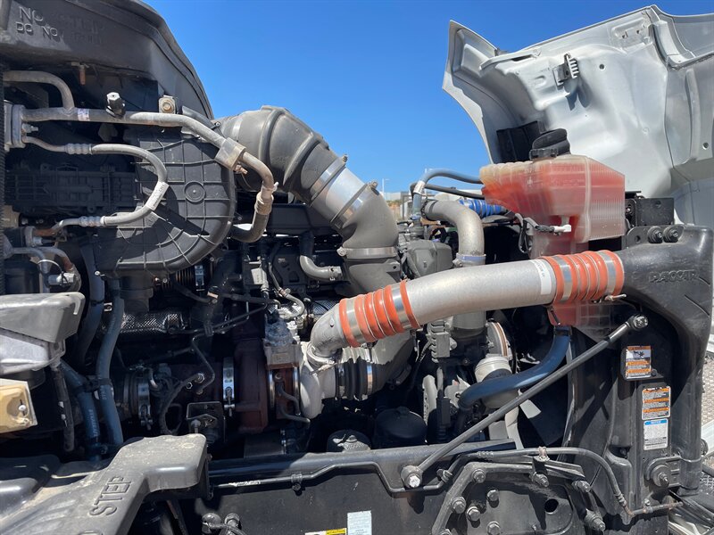 2018 Kenworth T680 - Photo 11 - Nogales, AZ 85621