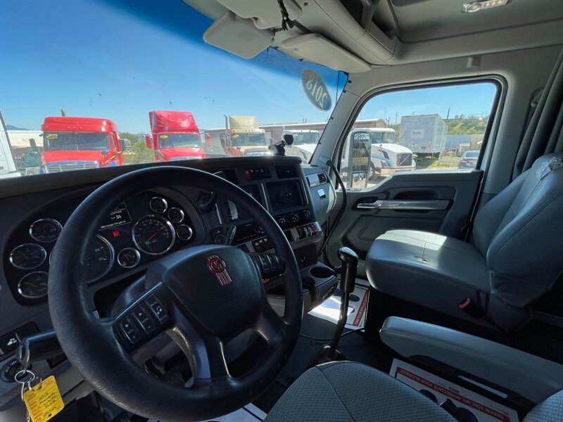 2018 Kenworth T680 - Photo 8 - Nogales, AZ 85621