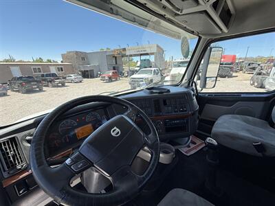 2011 Volvo VNL   - Photo 13 - Nogales, AZ 85621