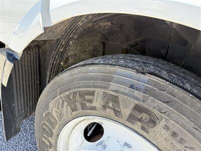 2011 Volvo VNL   - Photo 10 - Nogales, AZ 85621