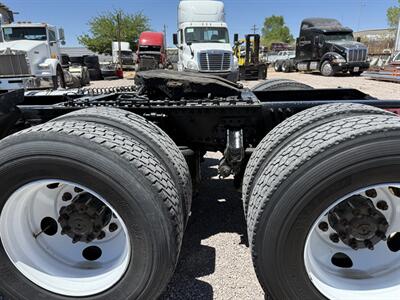 2011 Volvo VNL   - Photo 5 - Nogales, AZ 85621
