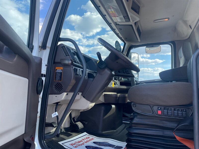 2015 Volvo VNL - Photo 7 - Nogales, AZ 85621